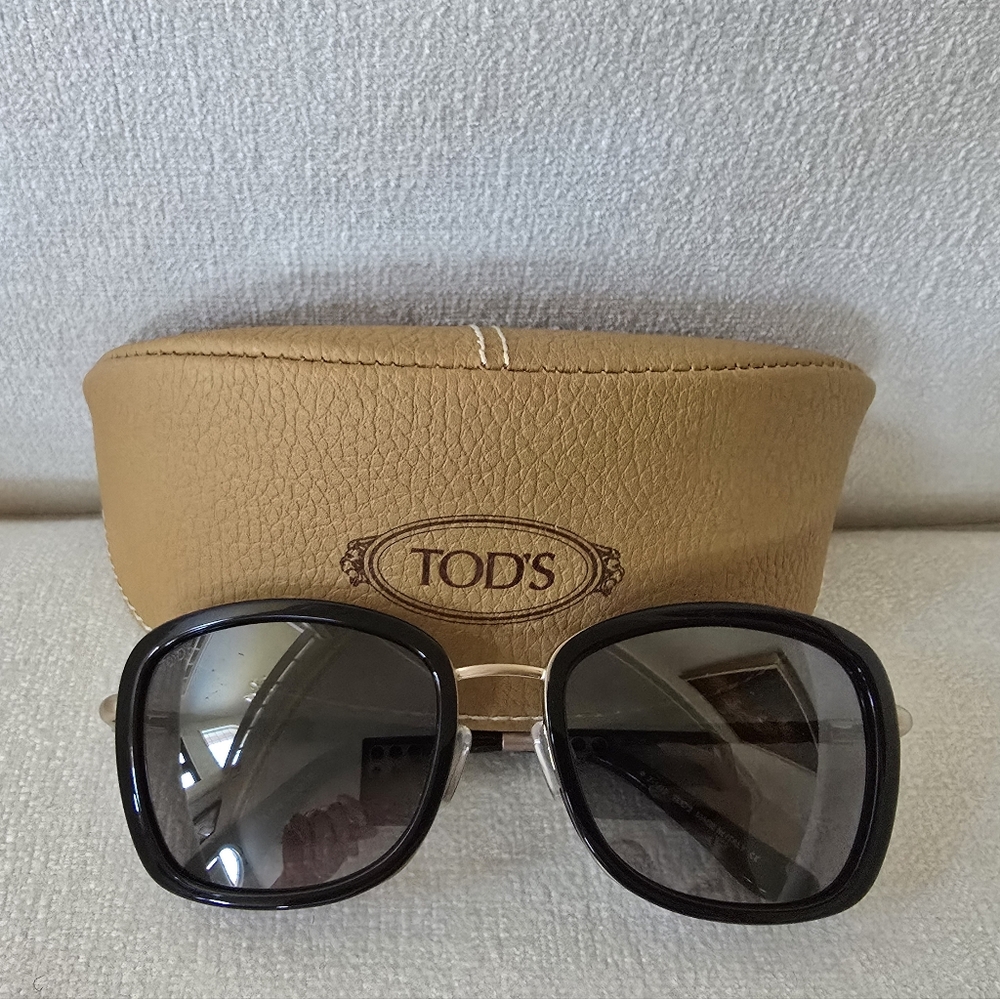Tod's Womens Black Sunglasses
